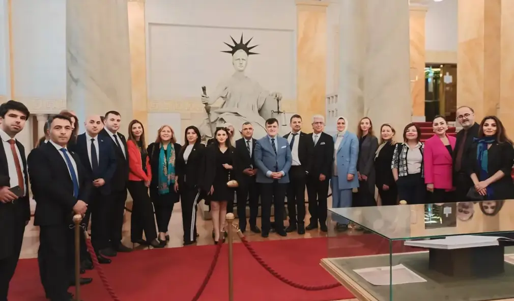 Türk Dünyası Arabulucular Birliği Macaristan Yüksek Mahkemesi'ni Ziyaret Etti
